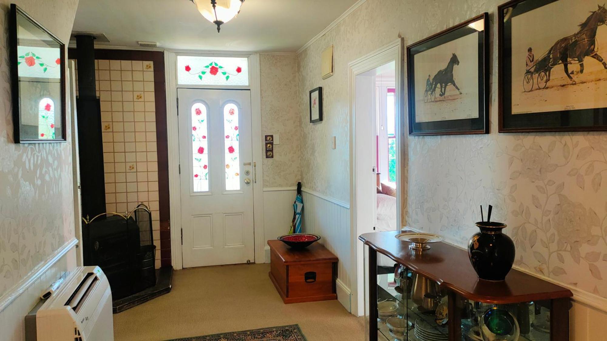 The Oaks- A Beautifully Appointed 1890S Villa Featherston Eksteriør billede